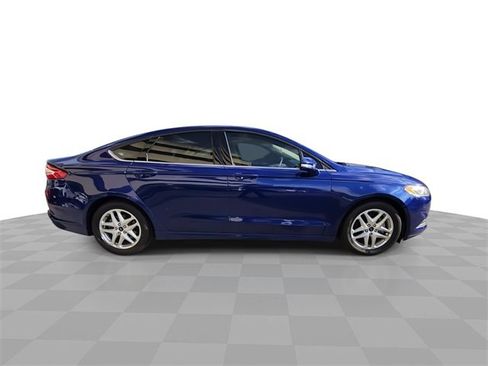 Used 2016 Ford Fusion SE image 9