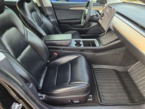 Used 2021 Tesla Model 3 Performance image 15