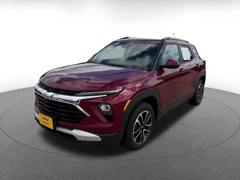 Used 2024 Chevrolet TrailBlazer LT w/ Driver Confidence Package AWD/4WD image 7
