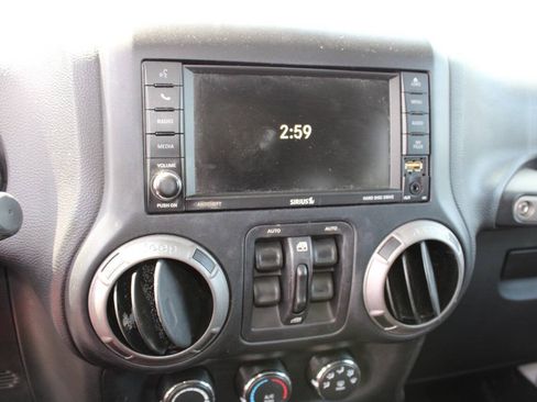 Used 2016 Jeep Wrangler Unlimited Sport w/ Quick Order Package 24S AWD/4WD image 15