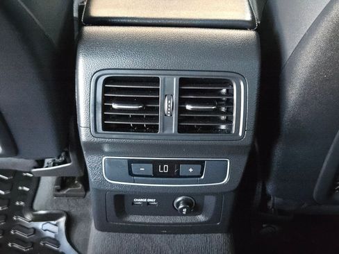 Used 2022 Audi SQ5 Premium Plus w/ Premium Plus Package image 24