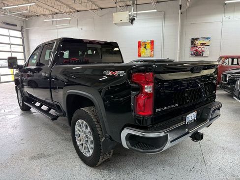 Used 2024 Chevrolet Silverado 3500 LTZ w/ LTZ Premium Package image 3