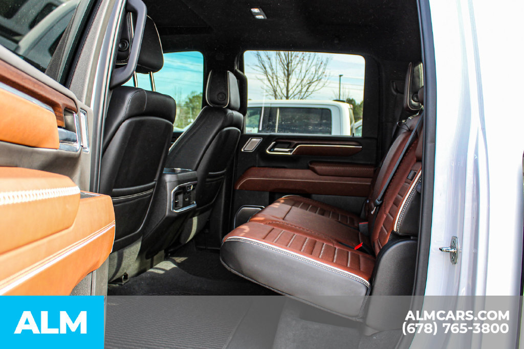 Used 2024 GMC Sierra 3500 Denali Ultimate AWD/4WD image 16
