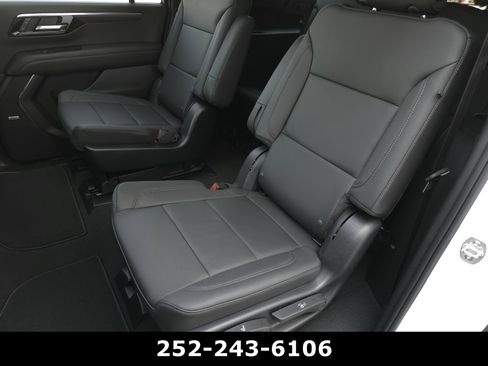Used 2025 Chevrolet Suburban Z71 w/ Z71 Off-Road Package AWD/4WD image 34
