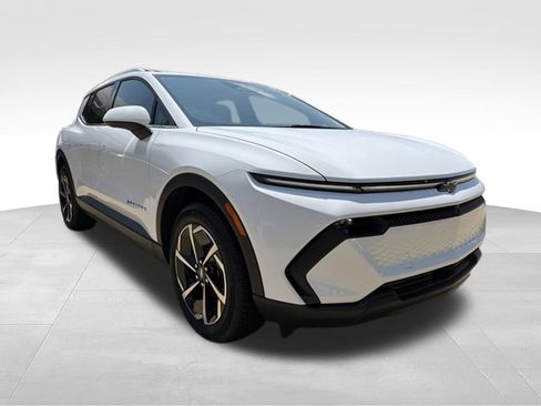 New 2026 Chevrolet Equinox EV LT FWD image 7