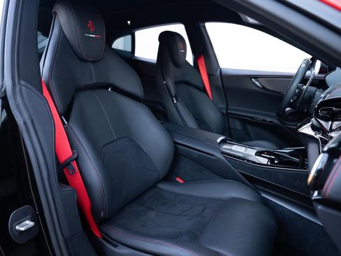 Certified 2025 Ferrari Purosangue image 54