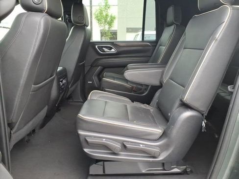 Used 2023 Chevrolet Suburban Premier AWD/4WD image 21
