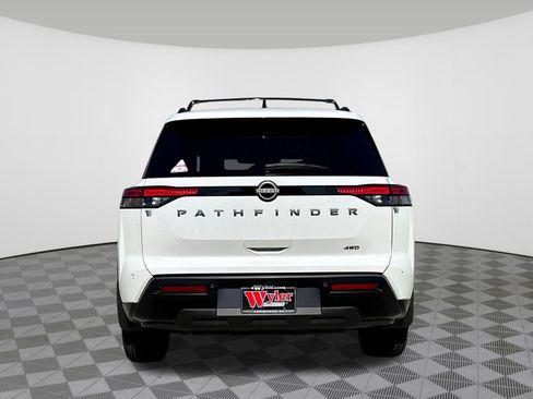 Certified 2026 Nissan Pathfinder SV AWD/4WD image 5
