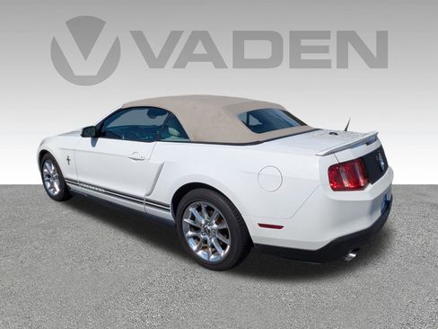Used 2011 Ford Mustang Premium w/ 202A Rapid Spec Order Code image 21