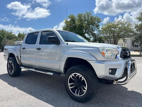 Used 2012 Toyota Tacoma PreRunner w/ TRD Off-Road Pkg image 4