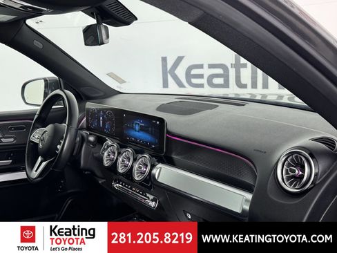 Used 2021 Mercedes-Benz GLB 250 4MATIC image 20