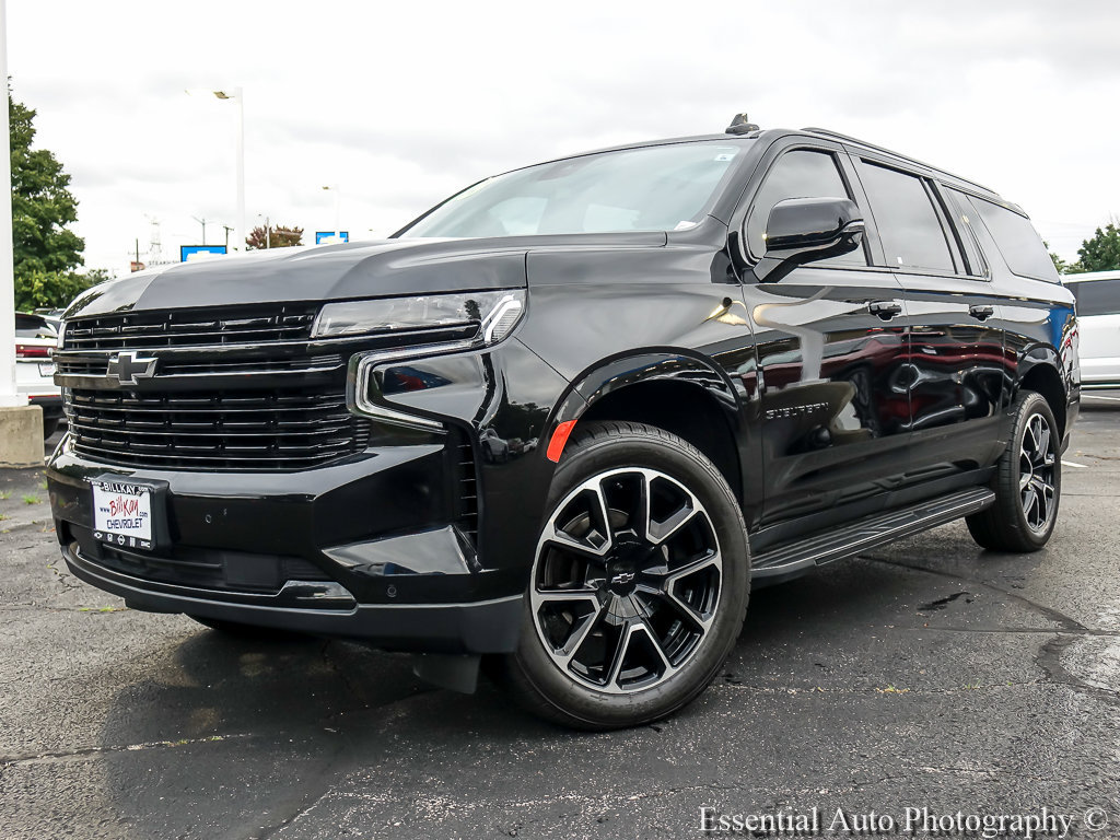 Used 2023 Chevrolet Suburban RST w/ Luxury Package AWD/4WD image 2