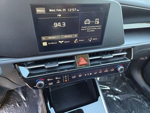 New 2026 Kia Niro LX image 13