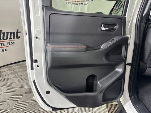 Used 2022 Nissan Frontier PRO-4X AWD/4WD image 24