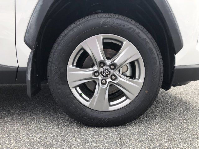 Used 2025 Toyota RAV4 XLE FWD image 10