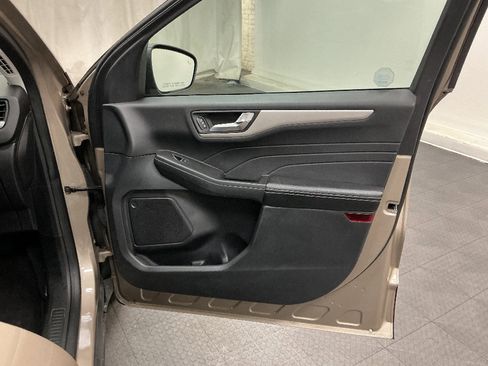 Used 2021 Ford Escape SEL AWD/4WD image 38