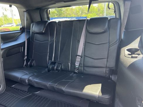 Used 2016 Cadillac Escalade Platinum image 34