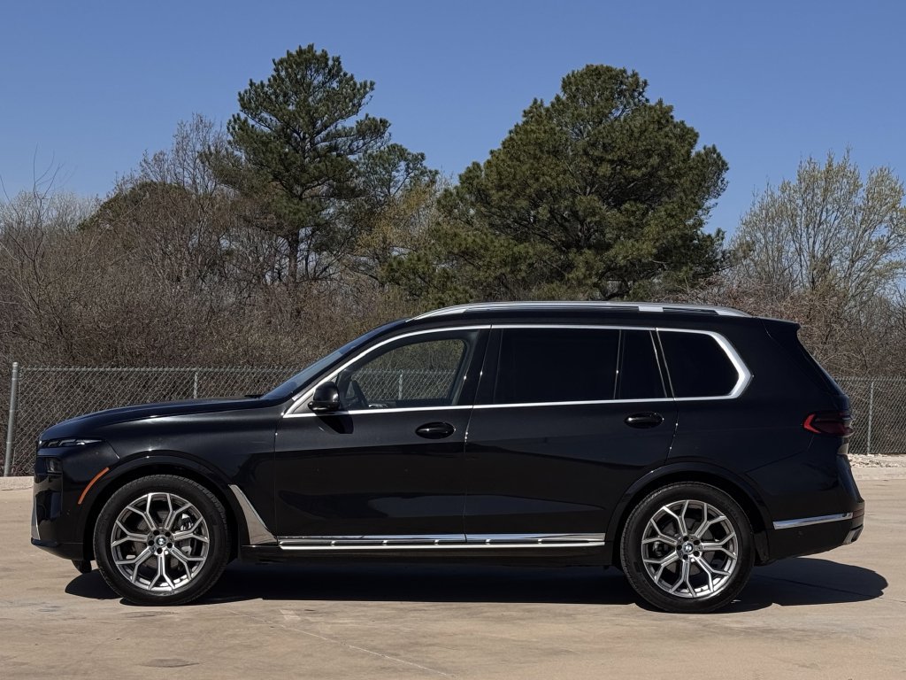 Used 2023 BMW X7 xDrive40i AWD/4WD image 3