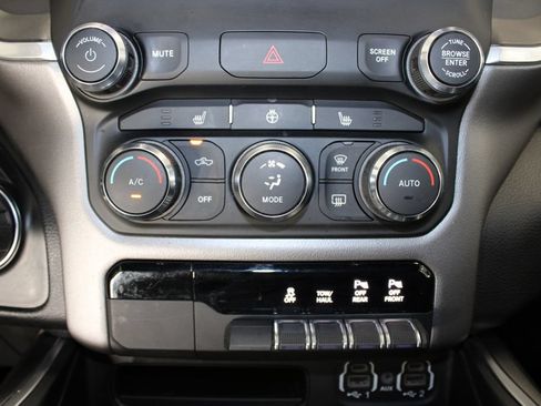 Used 2022 RAM 1500 Big Horn AWD/4WD image 5