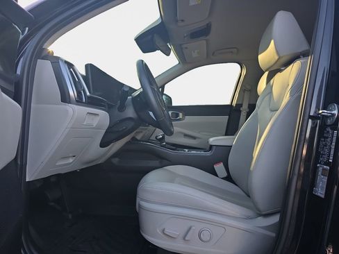 Used 2024 Kia Sorento S AWD/4WD image 13