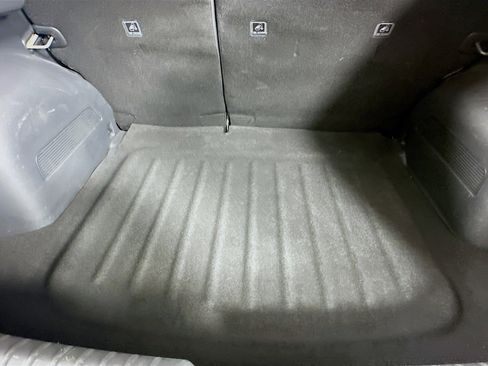 Used 2023 Kia Niro EX image 28