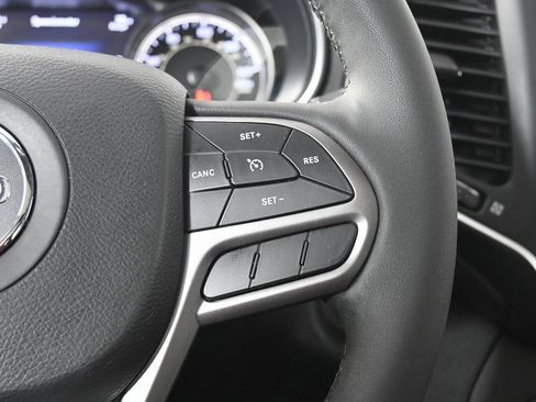 Used 2022 Jeep Cherokee Latitude Lux w/ Sun & Sound Group image 37