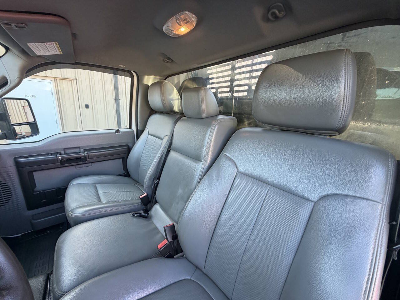 Used 2014 Ford F550 4x4 Regular Cab Super Duty image 26