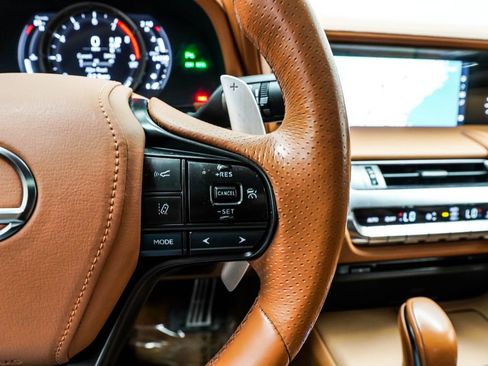 Used 2018 Lexus LC 500 Coupe w/ Sport Package image 33