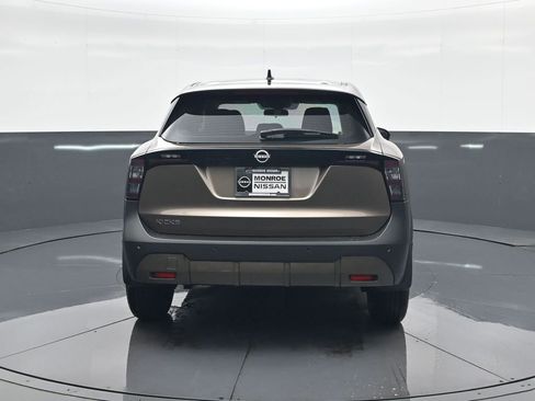 New 2026 Nissan Kicks S image 6