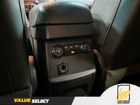 Used 2014 Ford Explorer XLT w/ Equipment Group 202A image 23