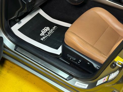 Used 2014 Lexus IS 250 image 36