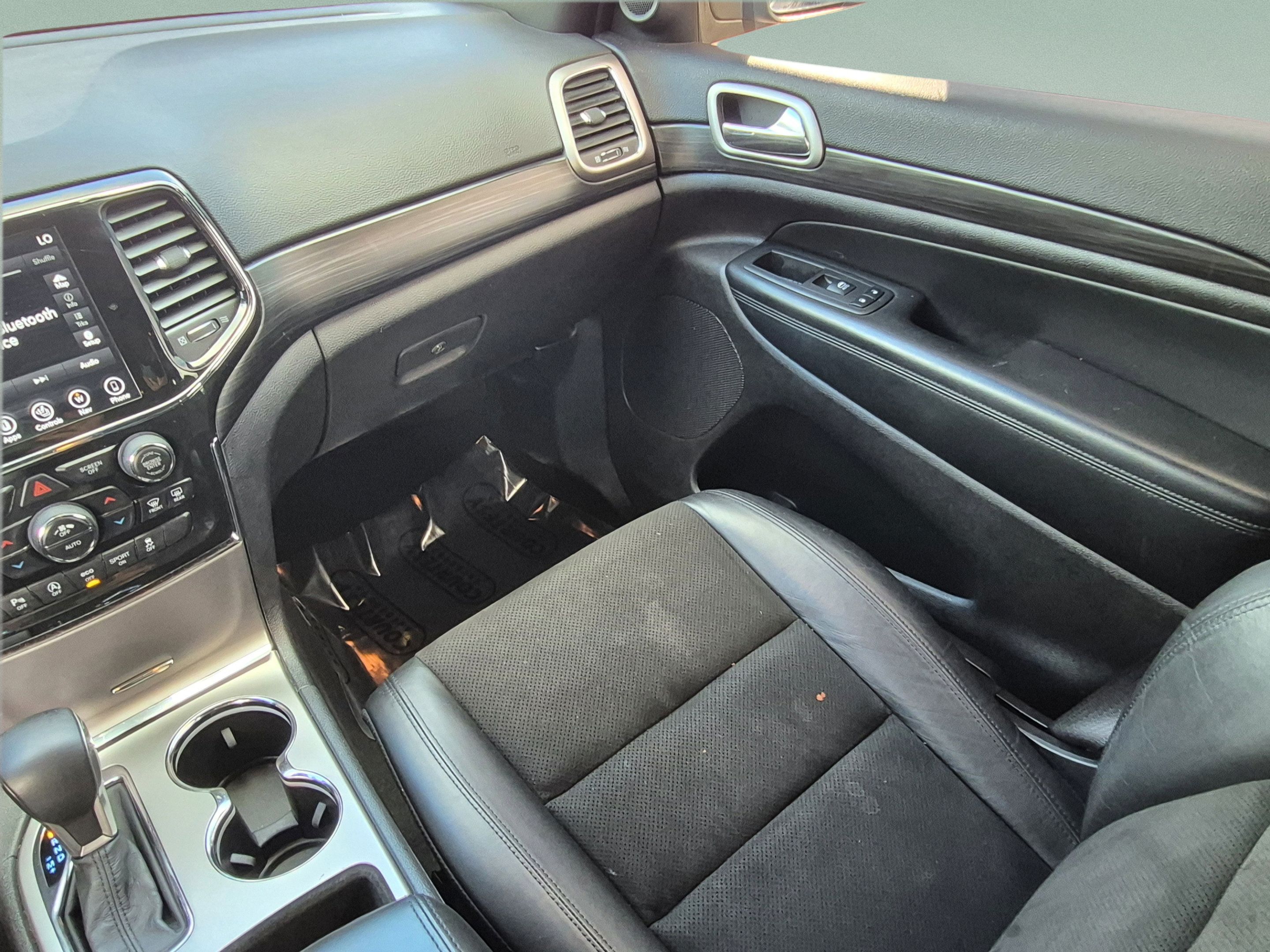 Used 2019 Jeep Grand Cherokee Altitude RWD image 14