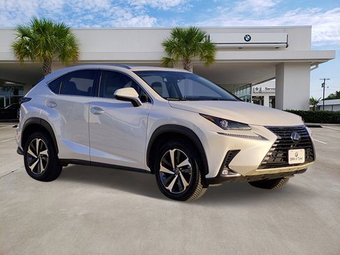 Used 2018 Lexus NX 300 FWD image 3