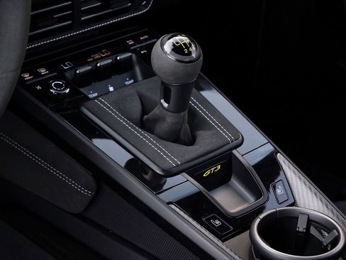 Used 2025 Porsche 911 GT3 image 22