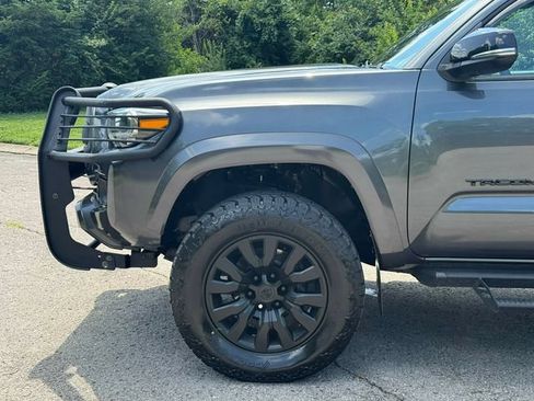 Used 2021 Toyota Tacoma Limited w/ Nightshade Package AWD/4WD image 3