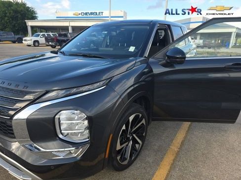 Used 2024 Mitsubishi Outlander FWD image 1