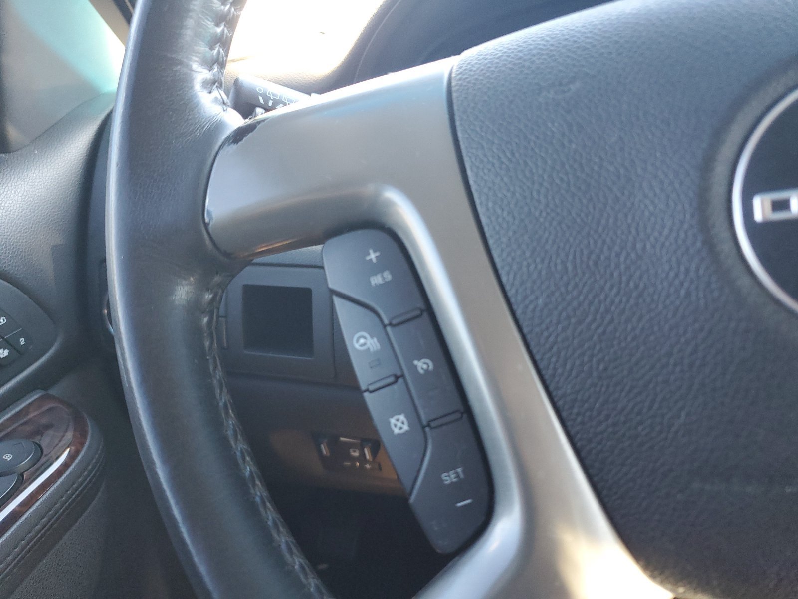 Used 2012 GMC Yukon XL Denali AWD/4WD image 24