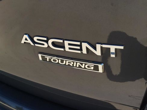 Used 2023 Subaru Ascent Touring AWD/4WD image 5
