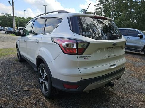 Used 2018 Ford Escape SEL FWD image 10