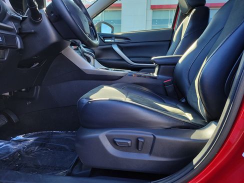 Used 2024 Mitsubishi Eclipse Cross SE image 16