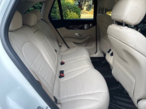 Used 2017 Mercedes-Benz GLC 300 4MATIC w/ Premium 2 Package image 32