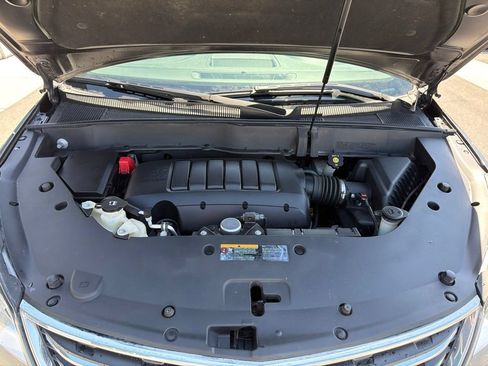 Used 2017 Chevrolet Traverse LT AWD/4WD image 30