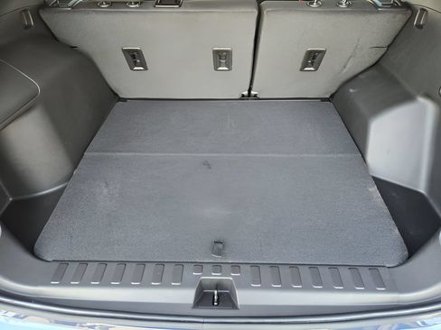 Used 2024 Chevrolet Equinox LT FWD image 31