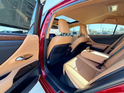 Used 2023 Lexus ES 350 w/ Premium Package image 35