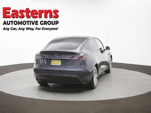 Used 2021 Tesla Model Y Long Range AWD/4WD image 30