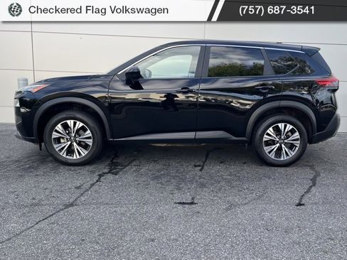 Used 2023 Nissan Rogue SV image 10