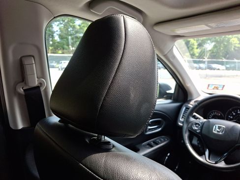 Used 2017 Honda HR-V EX-L image 13