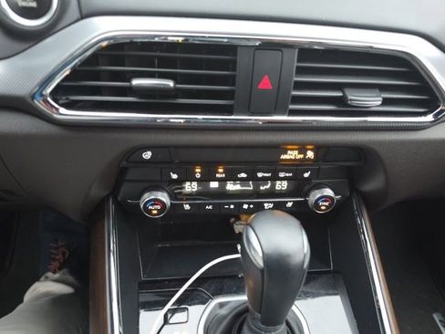 Used 2021 MAZDA CX-9 Signature image 13