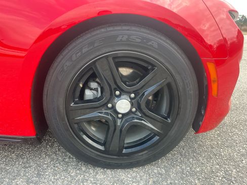 Used 2020 Chevrolet Camaro LT image 30