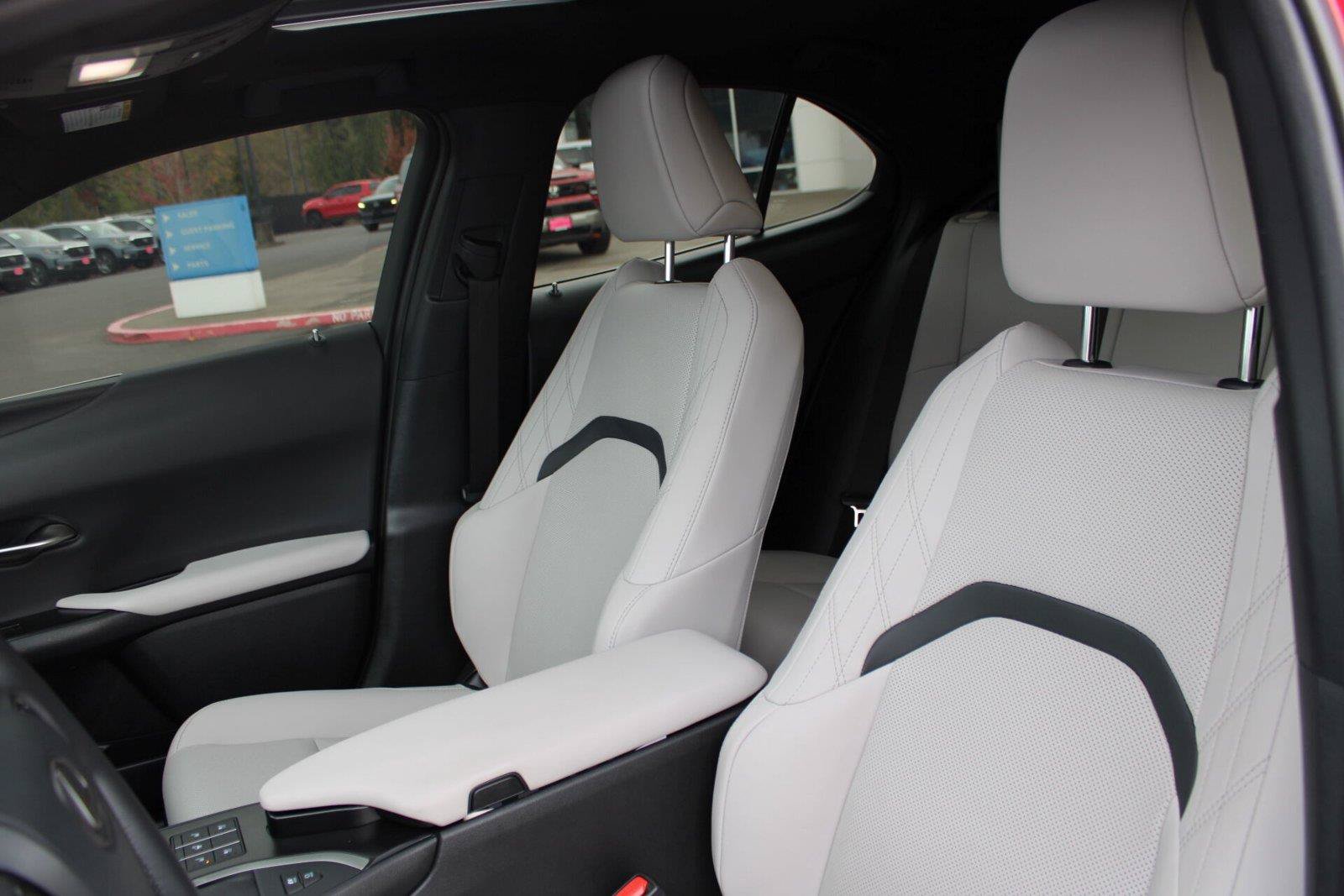 Used 2024 Lexus UX 250h F Sport AWD/4WD image 21